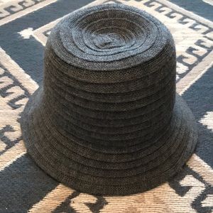 Gap gray hat